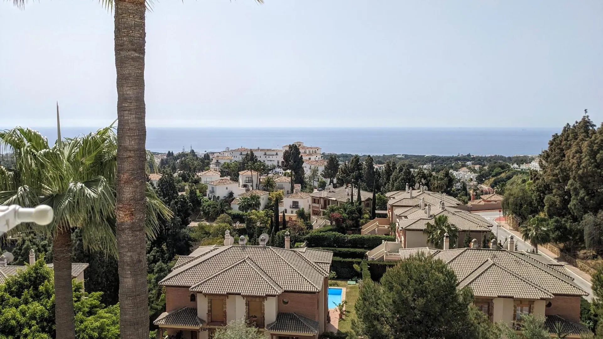 Luxury Duplex Penthouse 2 Living Rooms 3 Double Bedroom 4 Beds 4 Terraces Outstanding Sea & Mountain Views Sitio de Calahonda