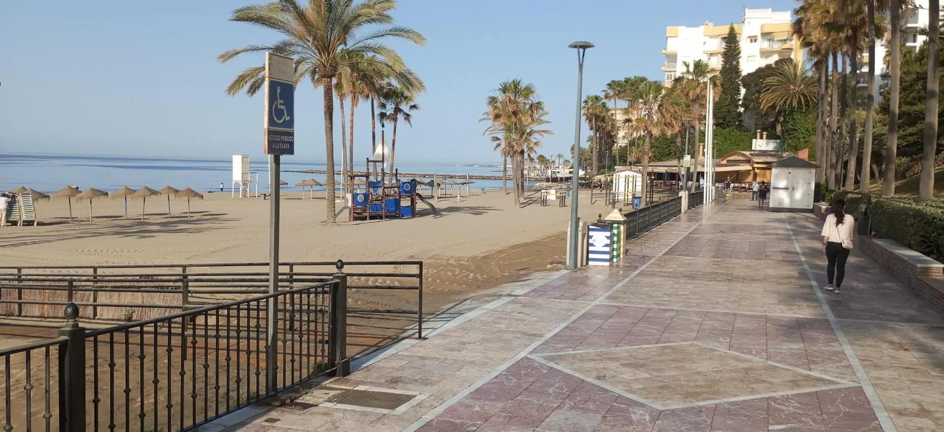 Luxury Duplex Penthouse 2 Living Rooms 3 Double Bedroom 4 Beds 4 Terraces Outstanding Sea & Mountain Views Sitio de Calahonda