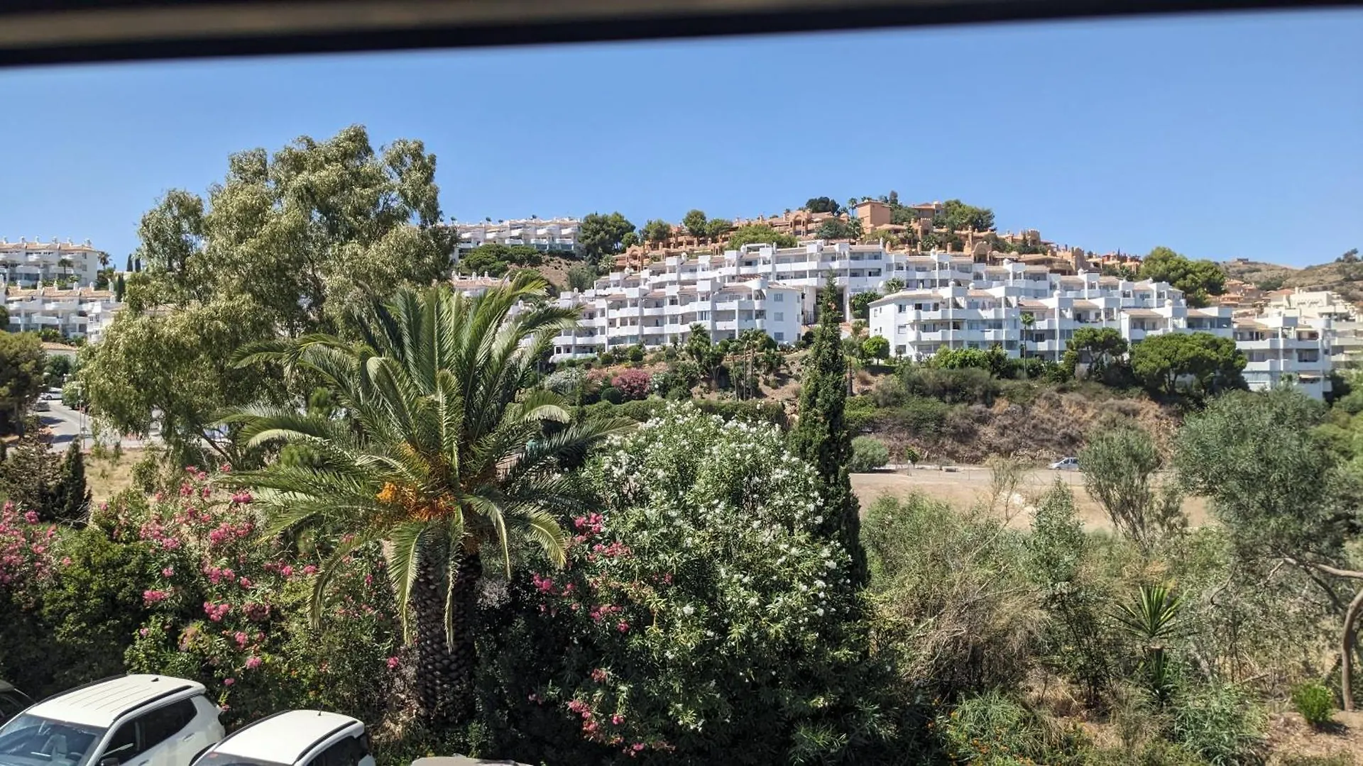 아파트 Luxury Duplex Penthouse 2 Living Rooms 3 Double Bedroom 4 Beds 4 Terraces Outstanding Sea & Mountain Views Sitio de Calahonda