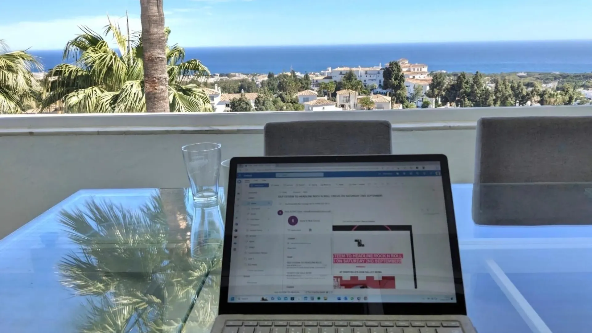 Luxury Duplex Penthouse 2 Living Rooms 3 Double Bedroom 4 Beds 4 Terraces Outstanding Sea & Mountain Views Sitio de Calahonda 아파트