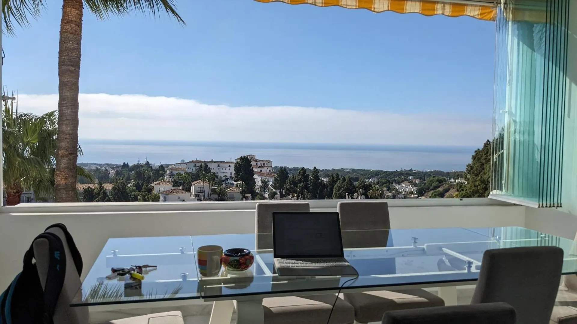 Luxury Duplex Penthouse 2 Living Rooms 3 Double Bedroom 4 Beds 4 Terraces Outstanding Sea & Mountain Views Sitio de Calahonda 아파트