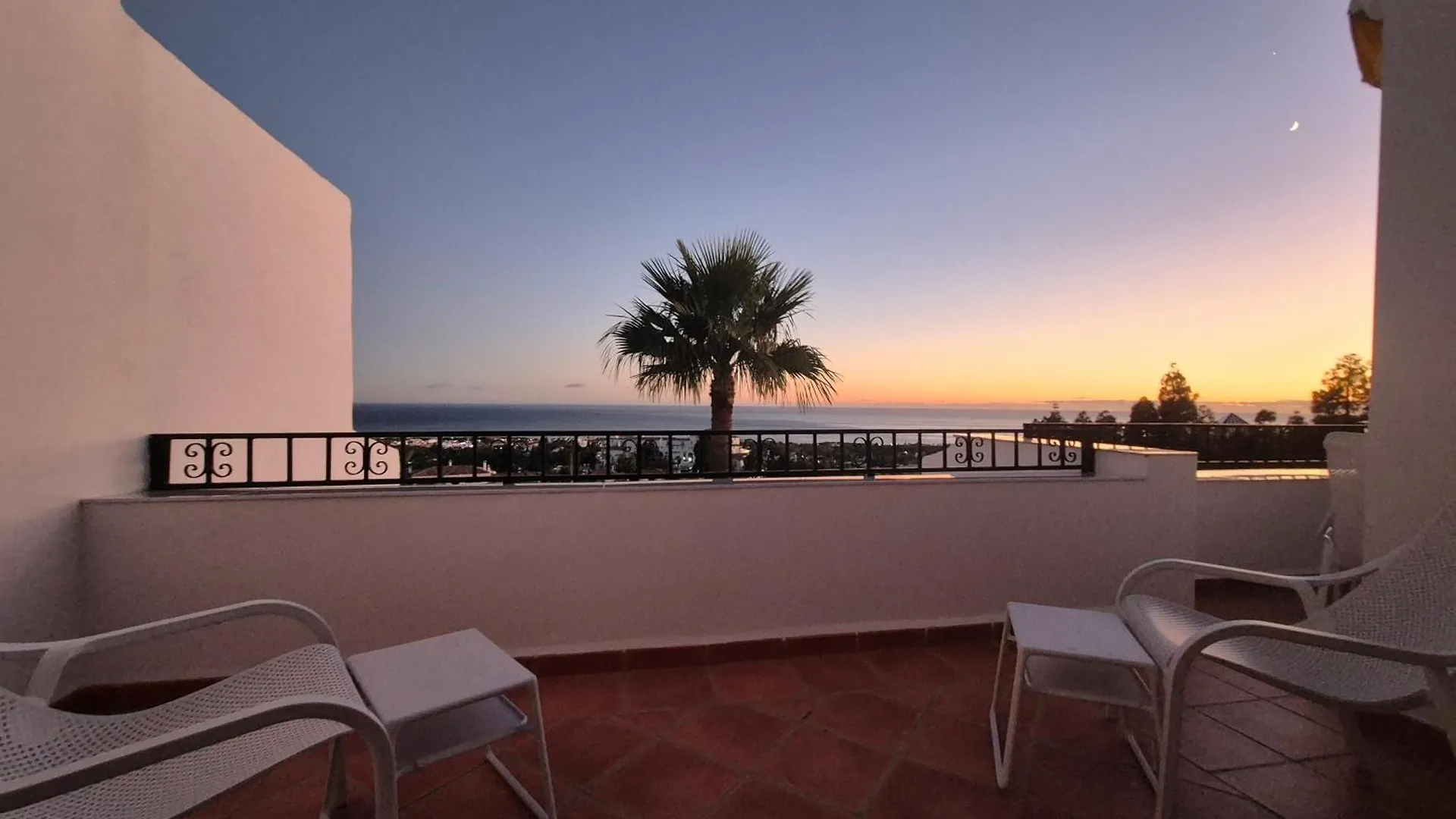 Appartamento Luxury Duplex Penthouse 2 Living Rooms 3 Double Bedroom 4 Beds 4 Terraces Outstanding Sea & Mountain Views Sitio de Calahonda Spagna